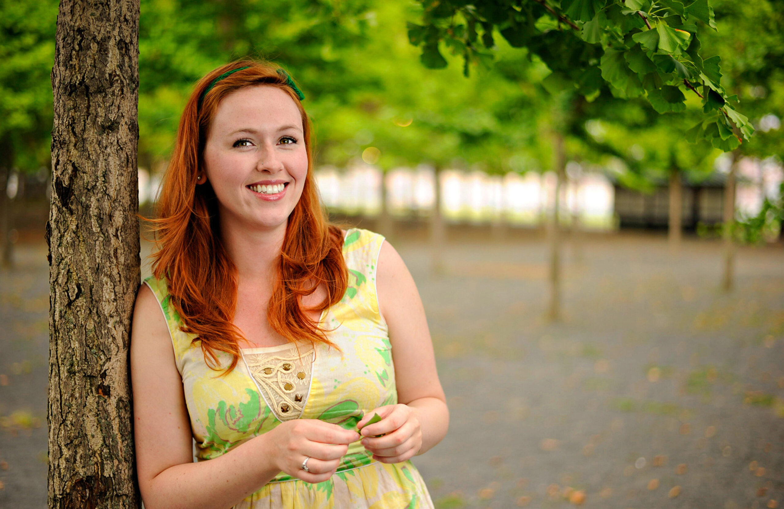 How to get a blurry background in portraits