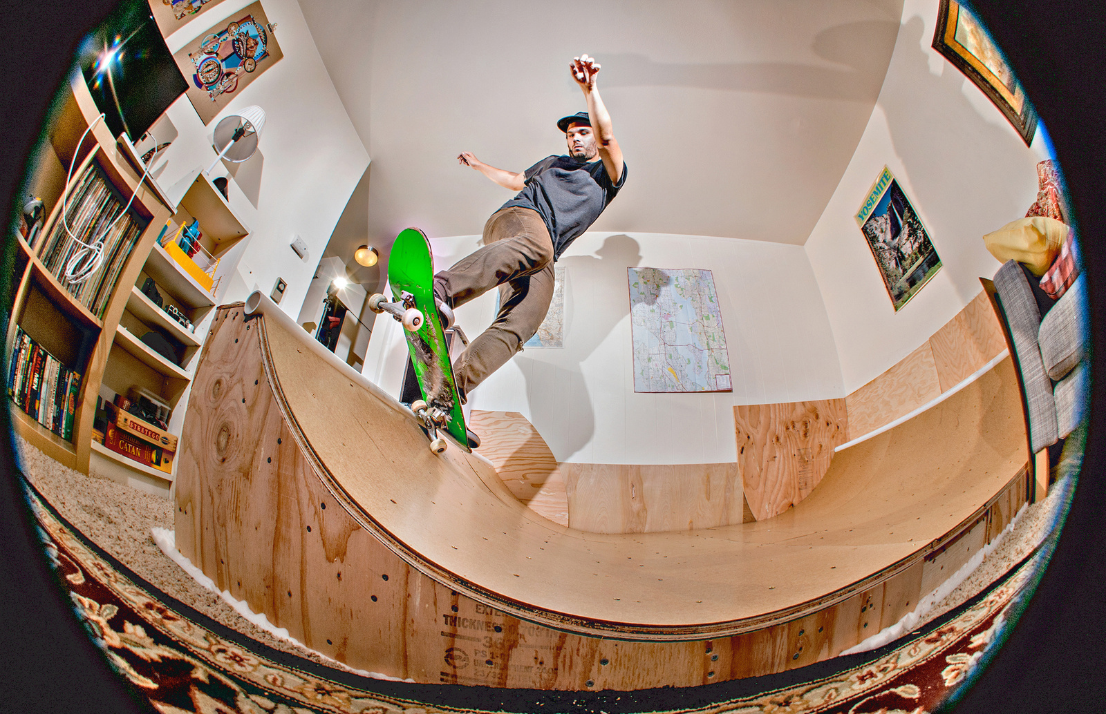How To: Give An Ordinary Photo A Fisheye Look