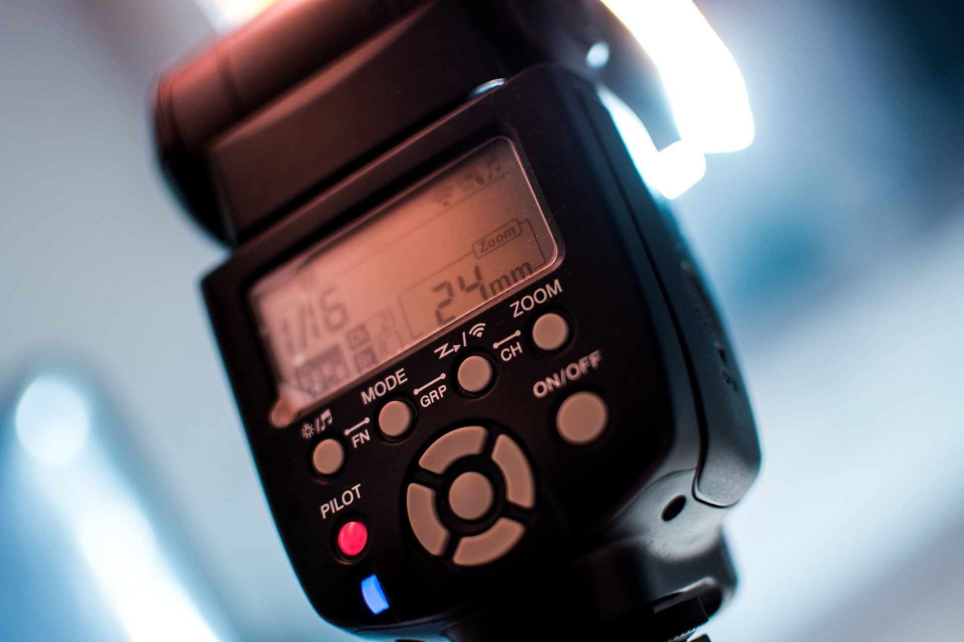 The best detachable camera flashes of 2023