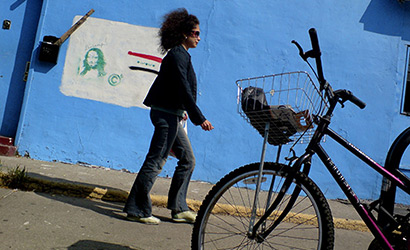 Capture Winning Street Scenes with a Camera Phone