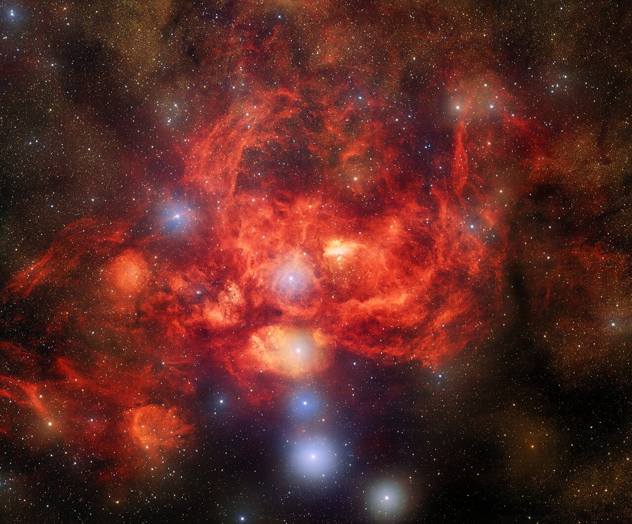 Dark energy camera snaps a mouthwatering 570-megapixel image of the ‘Lobster Nebula’