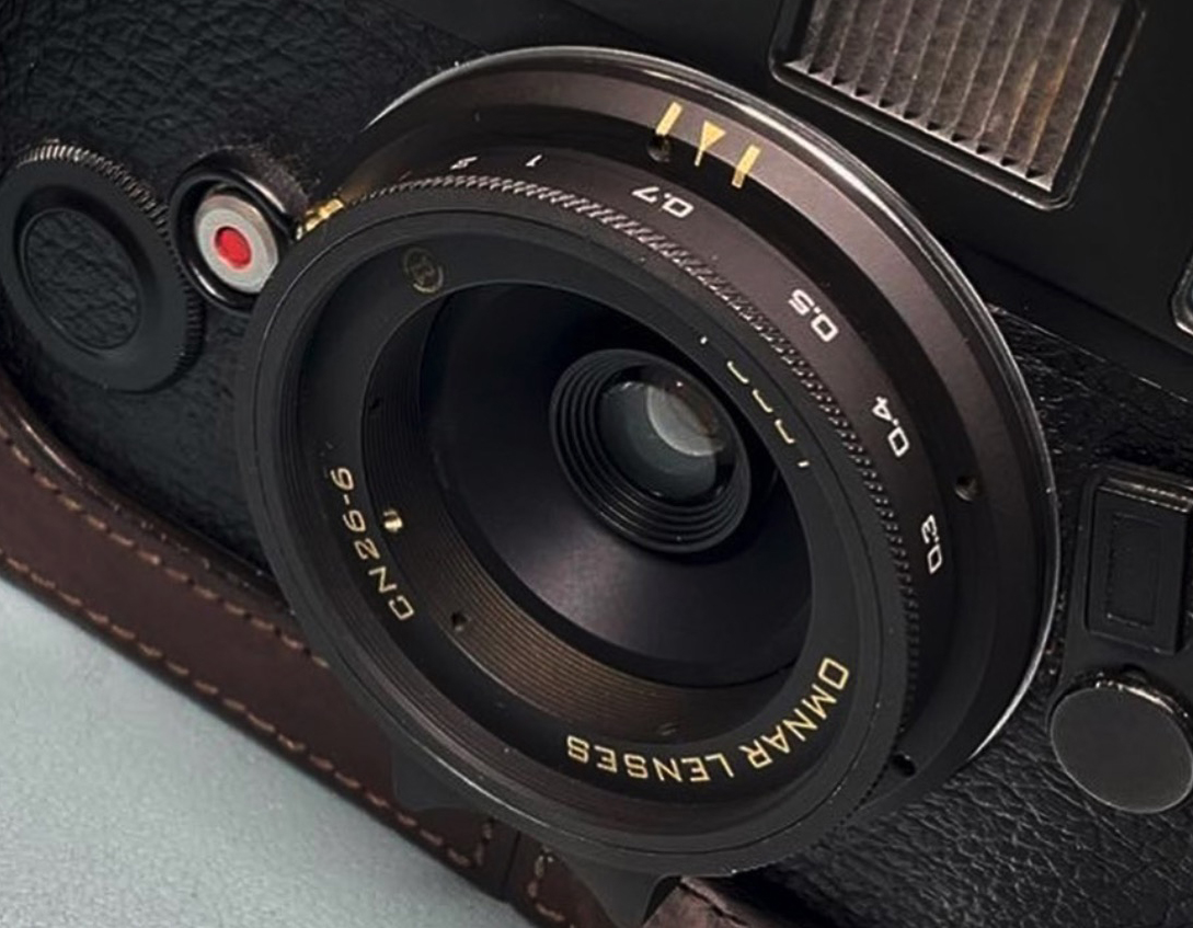 This new 26mm f/6 lens uses optics yanked from an old Canon film point-and-shoot